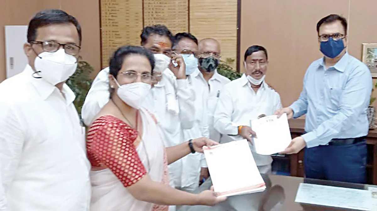पाणी पुरवठा योजनेच्या वाढीव खर्चाची चौकशी करा