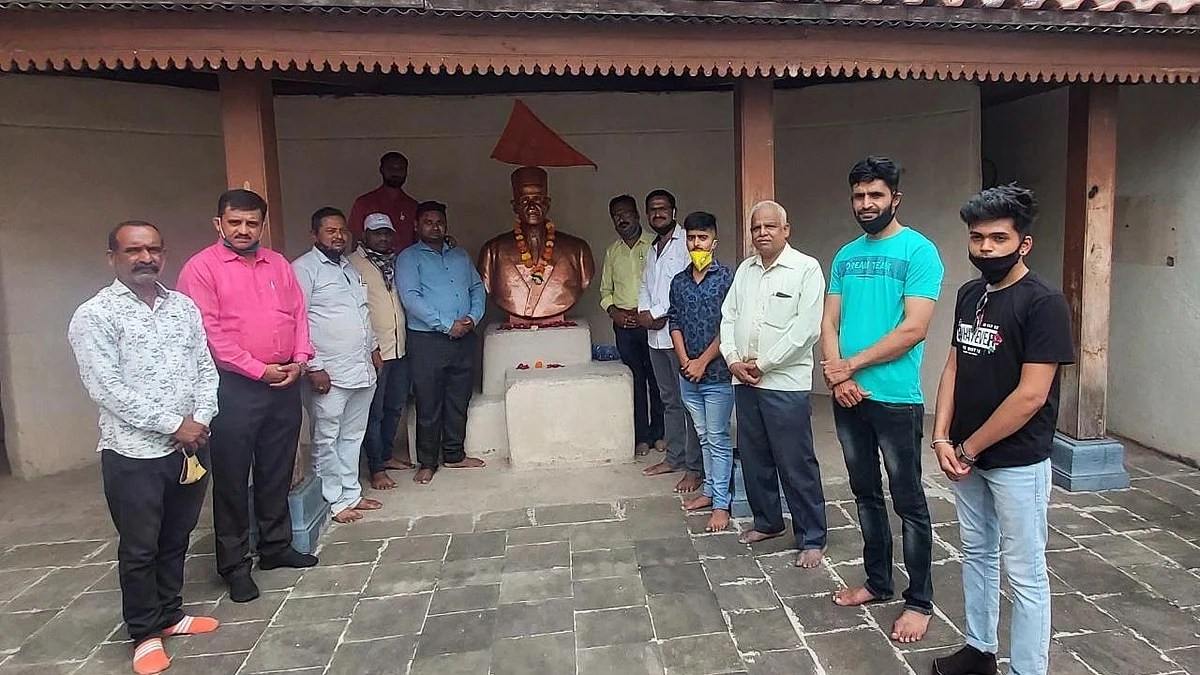 Savarkar’s historical jump’s anniversary celebrated at Bhagur