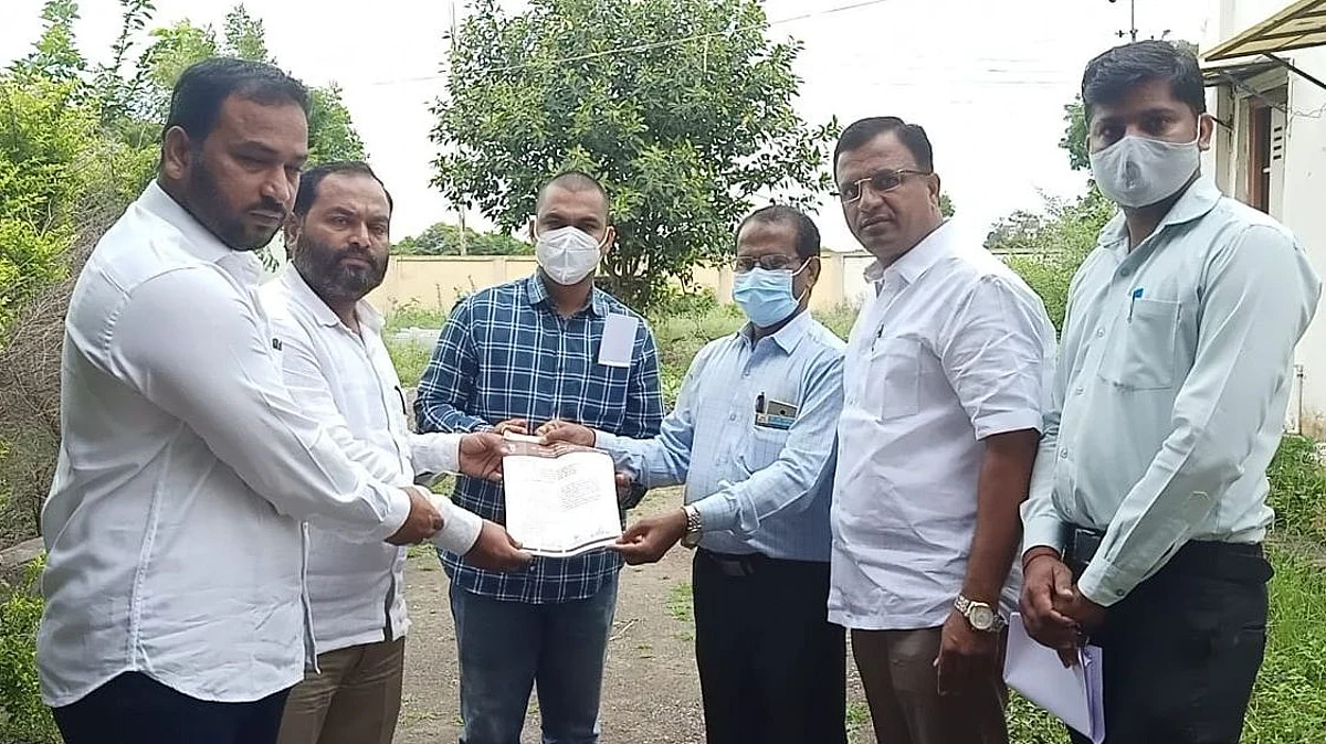 शिर्डी : महावितरणने कनेक्शन तोडणे न थांबविल्यास उपोषण