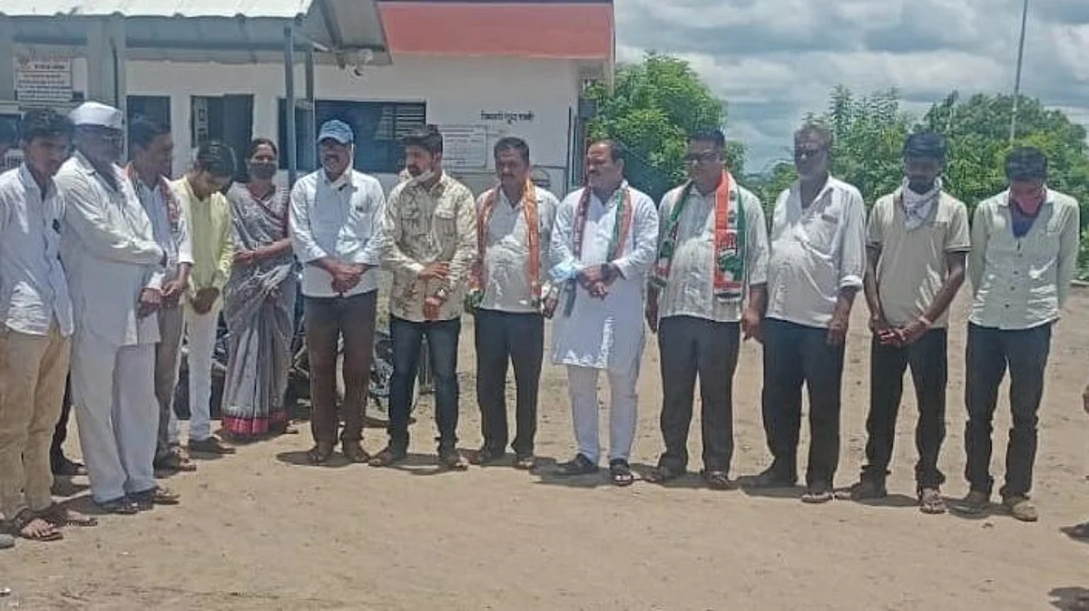 भेर्डापूर : पेट्रोल, डिझेल, गॅस दरवाढीविरोधात काँग्रेसचे आंदोलन