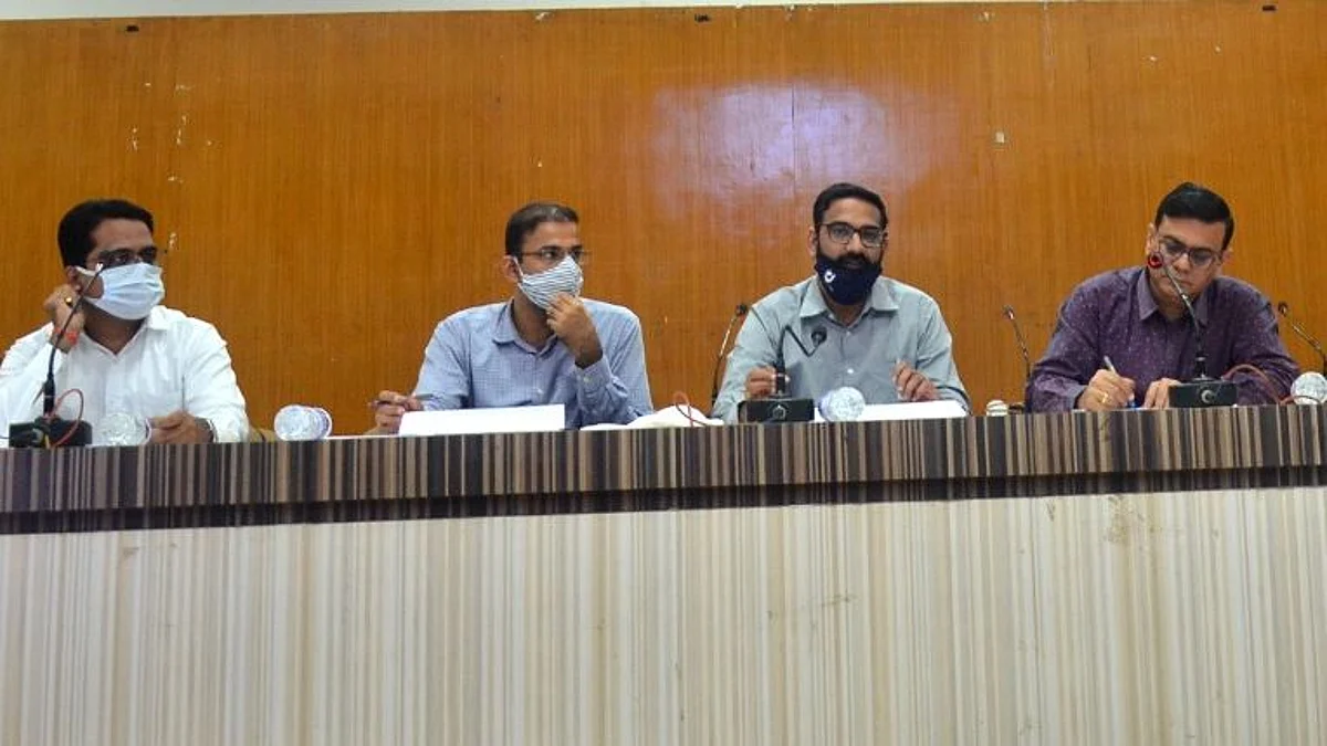 प्रशासकीय यंत्रणांनी एकमेकांच्या समन्वयातून विकासात्मक कामांचे नियोजन करा!