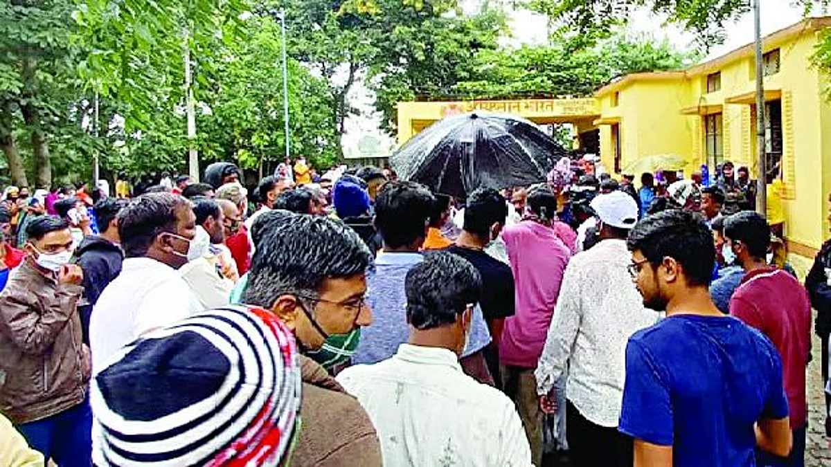 अपुर्या लसींमुळे केंद्रावर गोंधळ