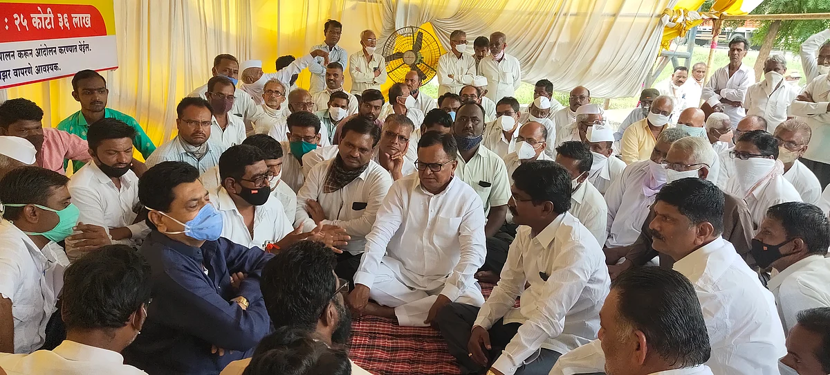 डॉ. तनपुरे कारखाना कामगारांबरोबर चर्चा करून मार्ग काढू - ढोकणे