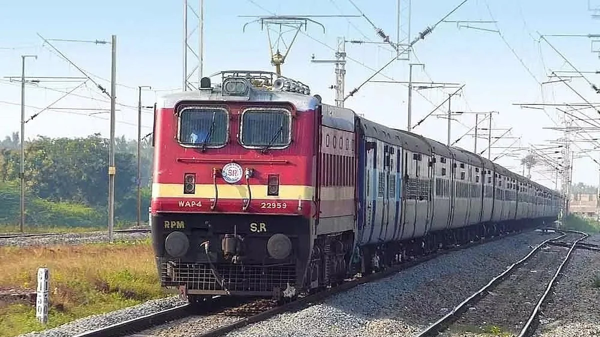रेल्वेला 391.43 कोटींची कमाई