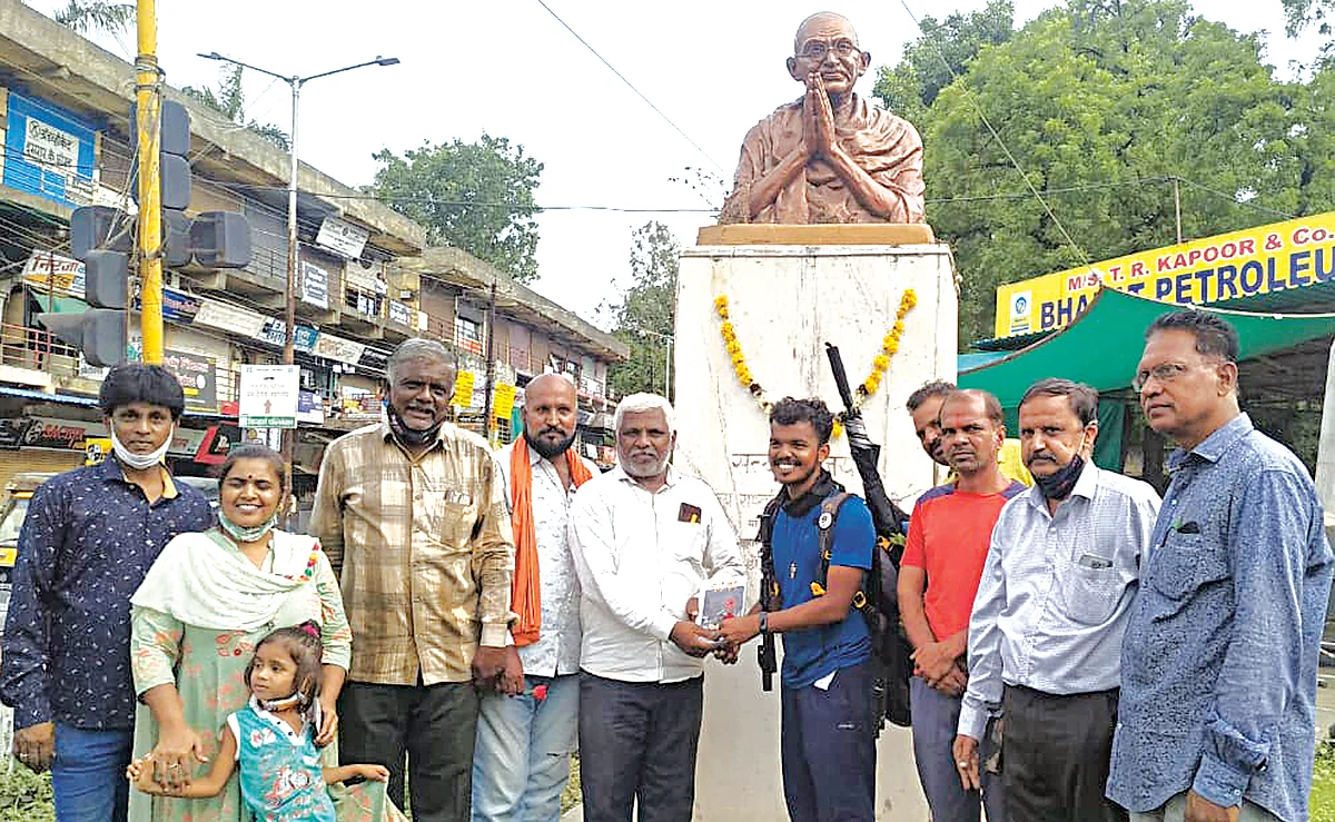 ‘सह्याद्री ते हिमालय पर्वत’: भिवंडीच्या पर्यावरणप्रेमी युवकाचा असाही पायी प्रवास