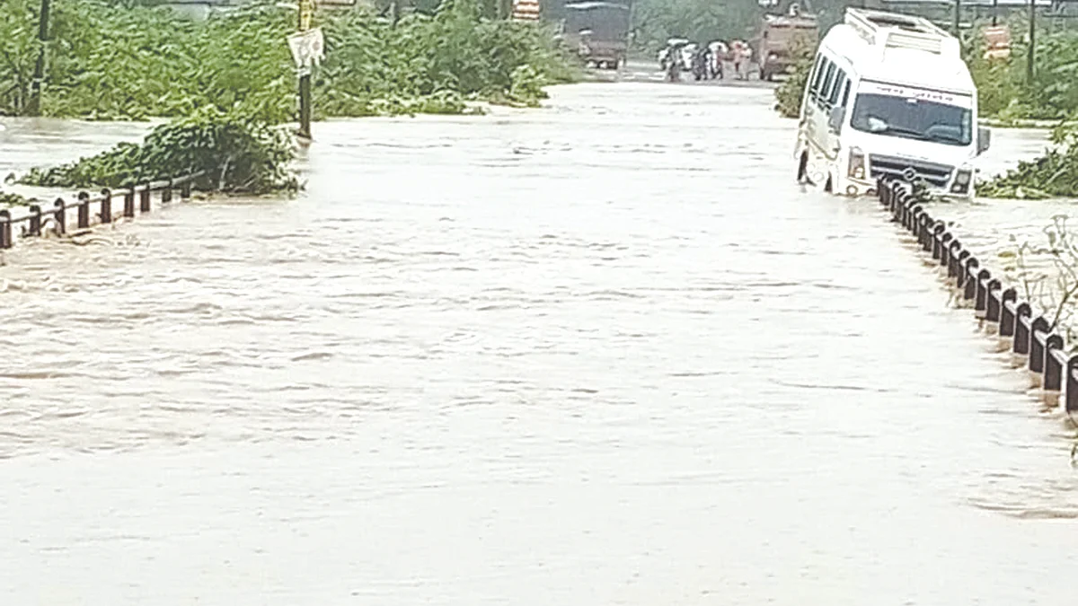 मुसळधार पावसाने नगरकरांना झोडपले