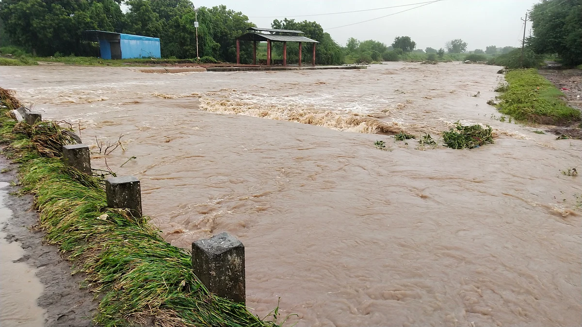 पावसाचा तडाखा, 53 हजार शेती बाधीत