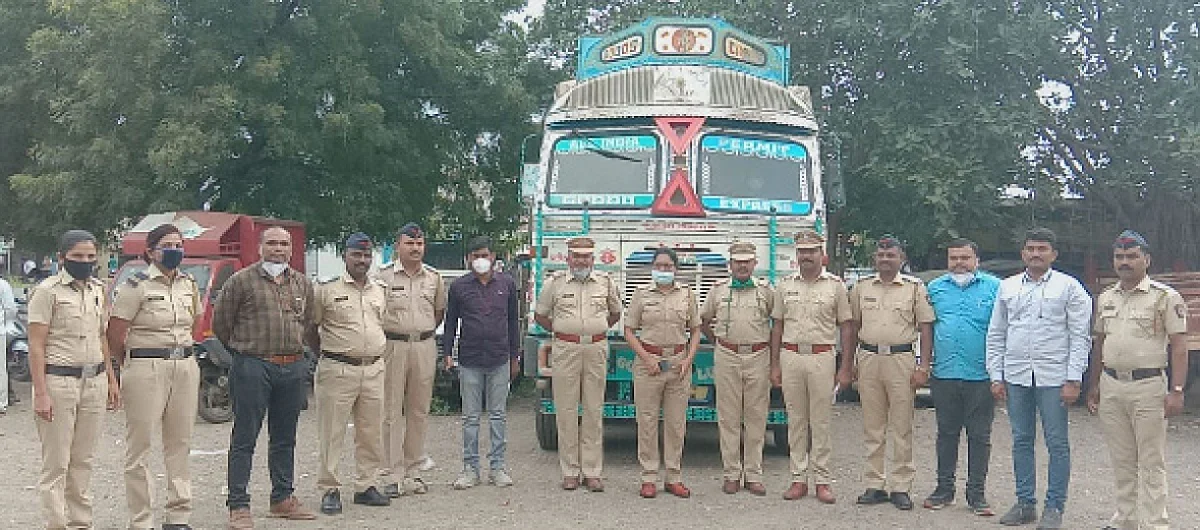 दरोडा टाकणारी टोळी 24 तासात गजाआड
