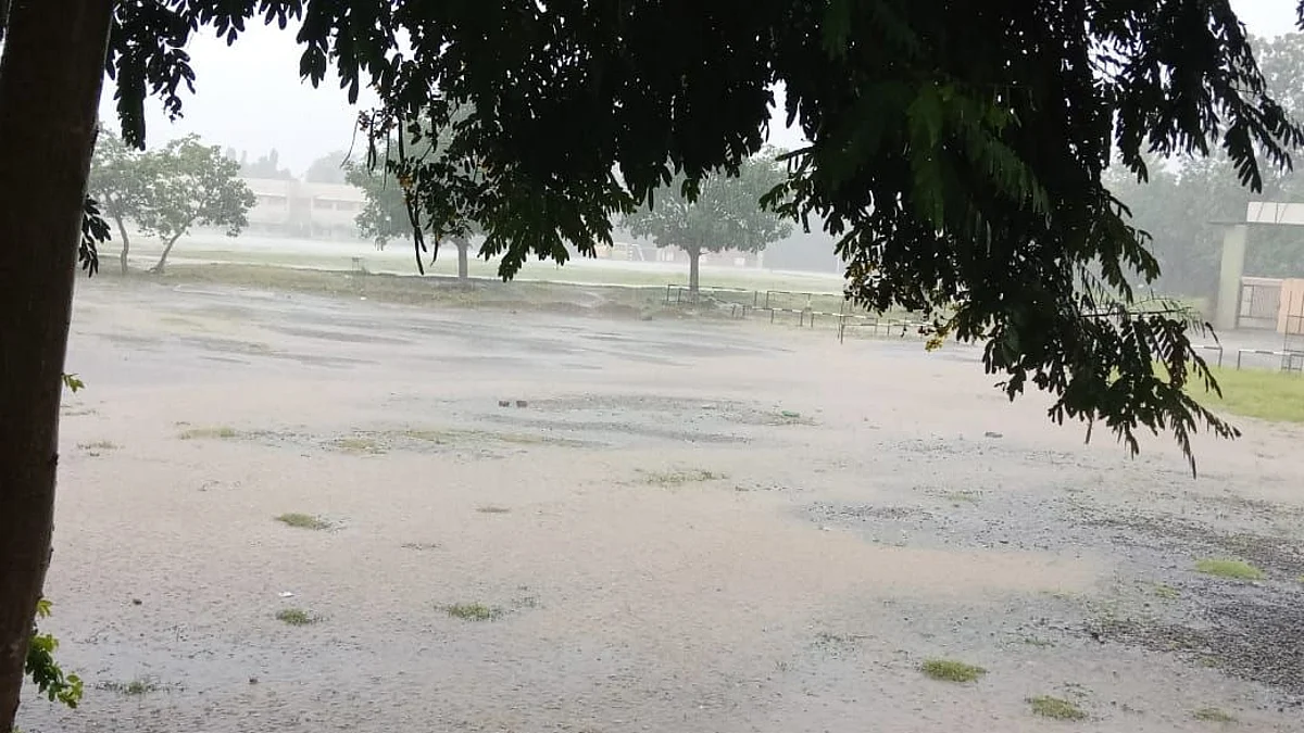 Video : पिंपळगाव, कसबे सुकेणेला मुसळधार पावसाने झोडपले