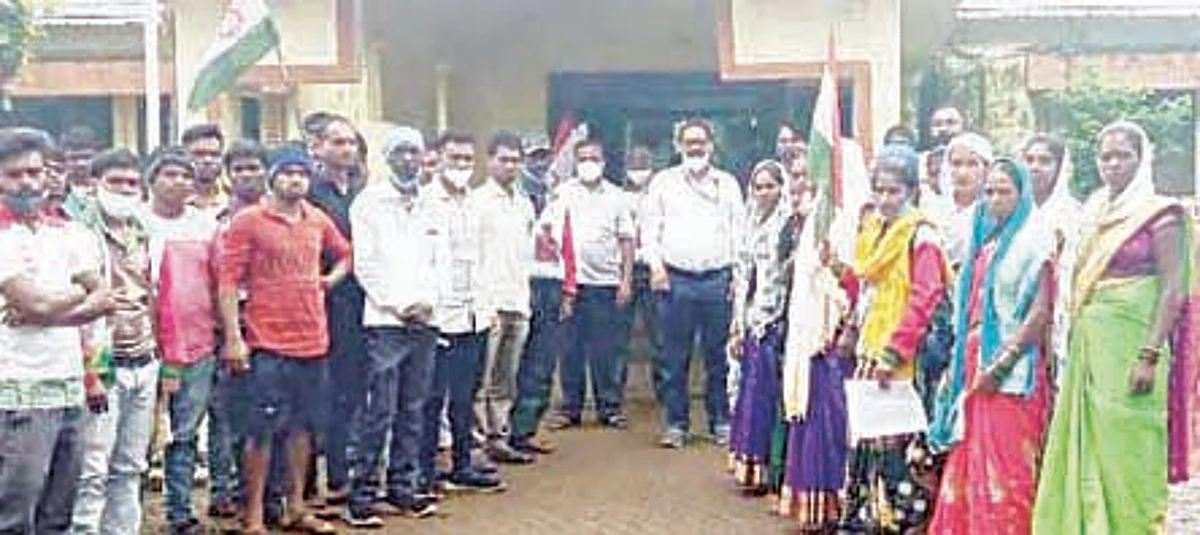 मातृत्व वंदना योजनेच्या पैशांसाठी आंदोलन