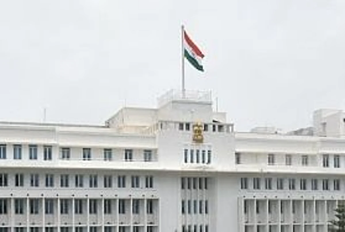 राज्यातील सहकारी संस्थांच्या निवडणुकांचा मार्ग मोकळा