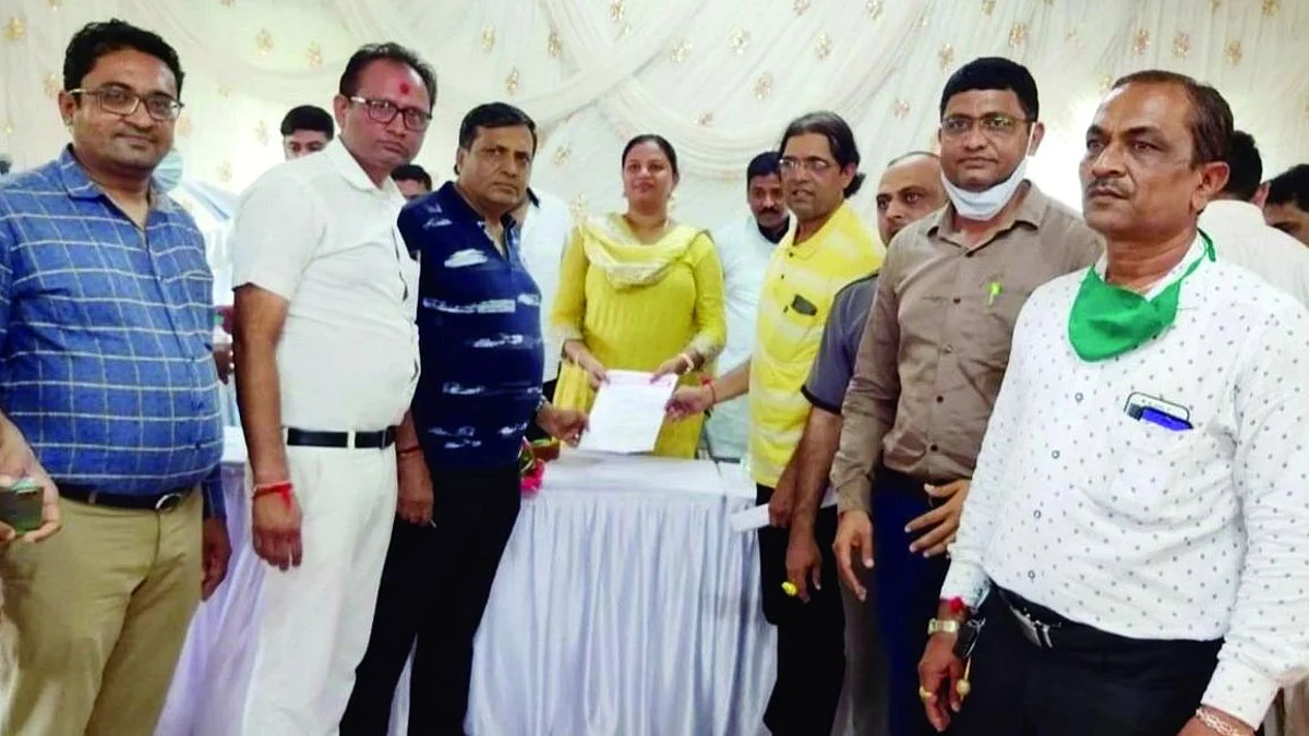 वस्त्रोद्योगाला उर्जितावस्था आणण्यासाठी उपाययोजना करा