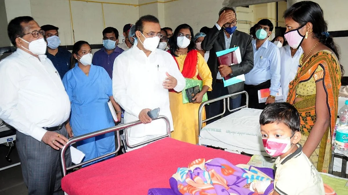 रुग्णांना सेवासुविधा उपलब्ध करून देण्याला प्राधान्य द्या