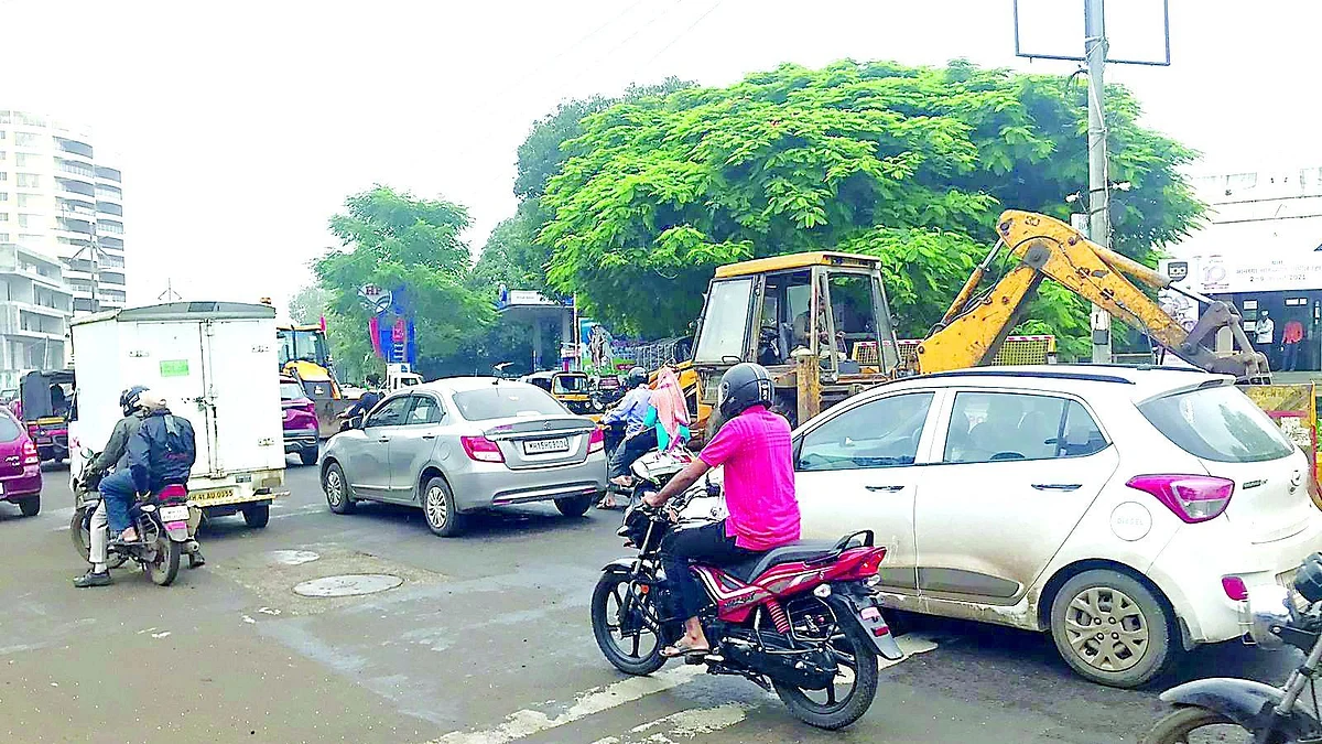 Soil testing work leading to traffic jams