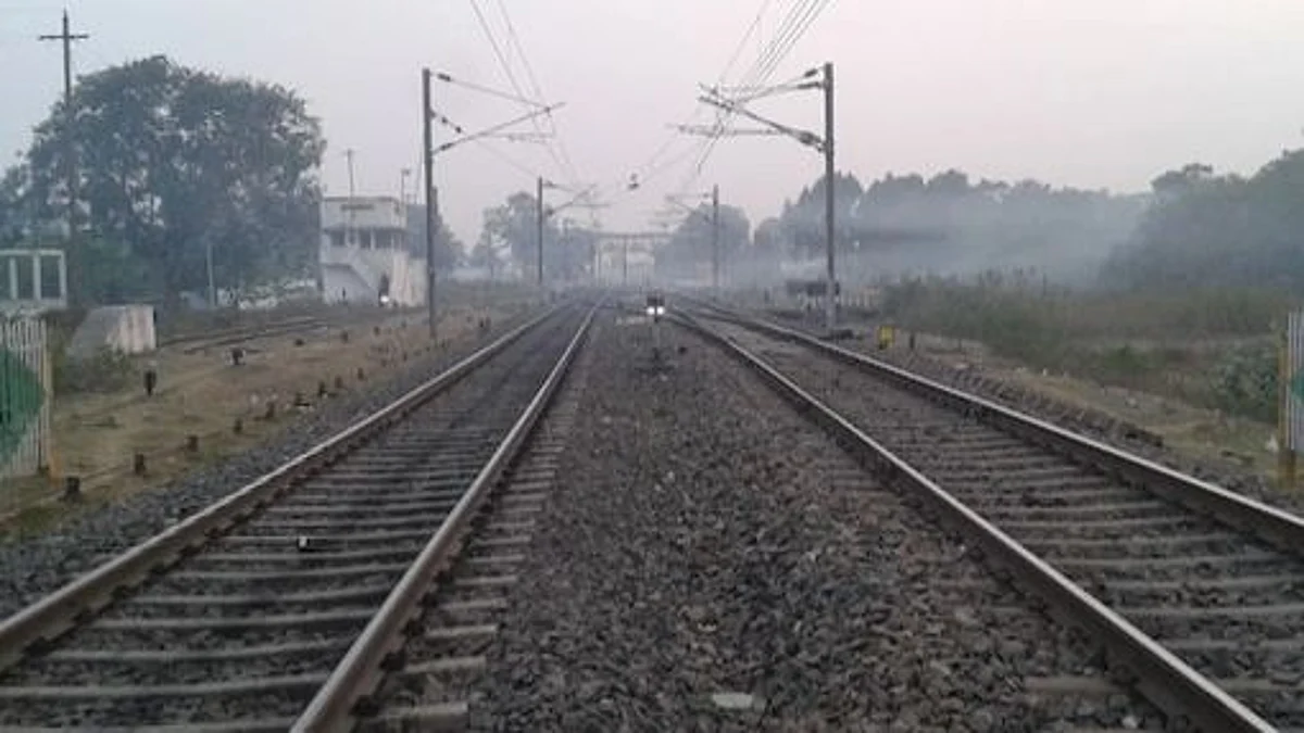 औरंगाबाद- नगर रेल्वे मार्गाला 'ग्रीन सिग्नल'