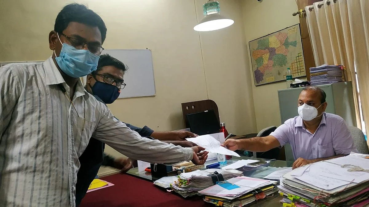 डाॅ.प्रेमसिंग गिरासे यांच्या हत्येचा निषेध