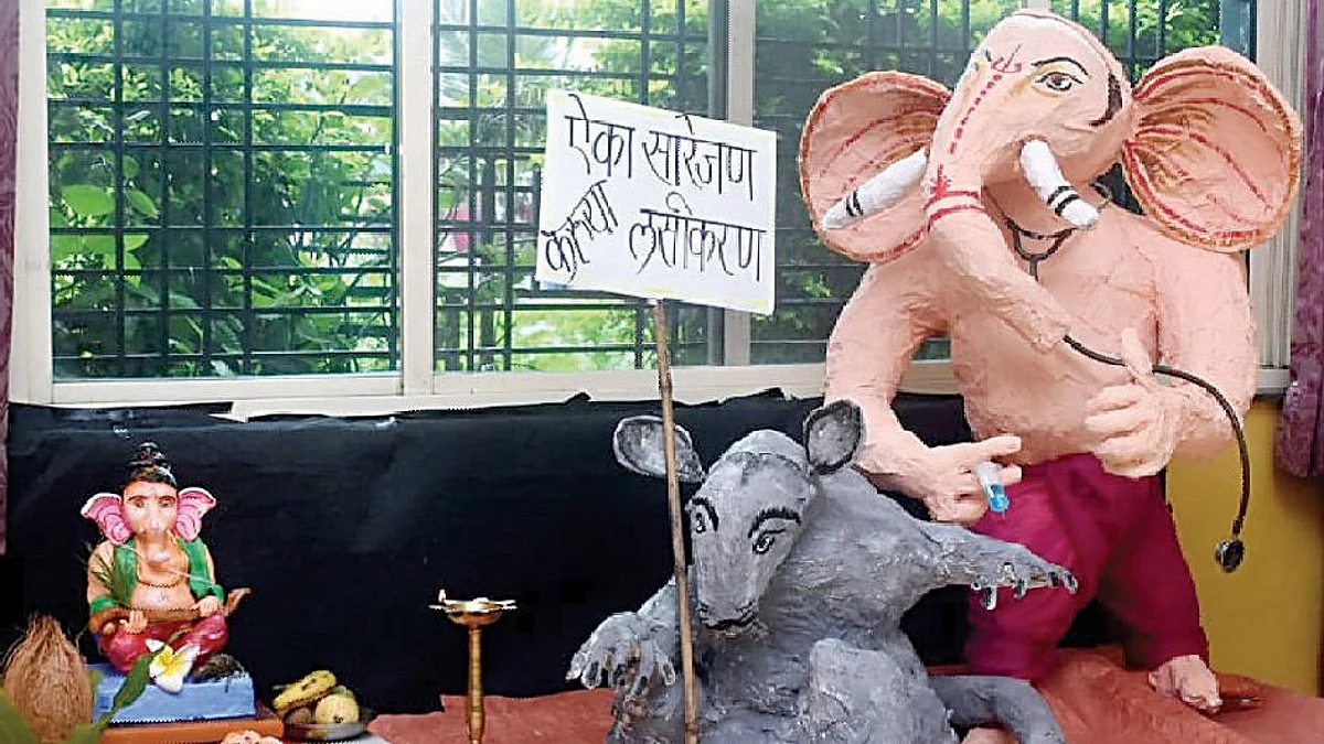 आरासाच्या माध्यमातून लसीकरणाबाबत जनजागृती