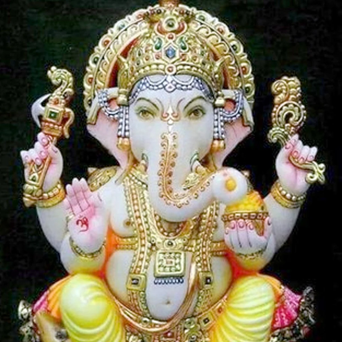 विघ्नहर्ता गणरायास साकडे घालूया