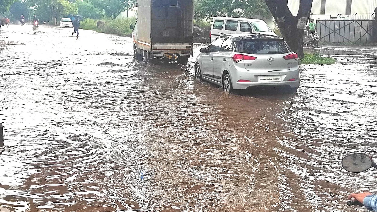 उद्योग क्षेत्रात पाणीच पाणी