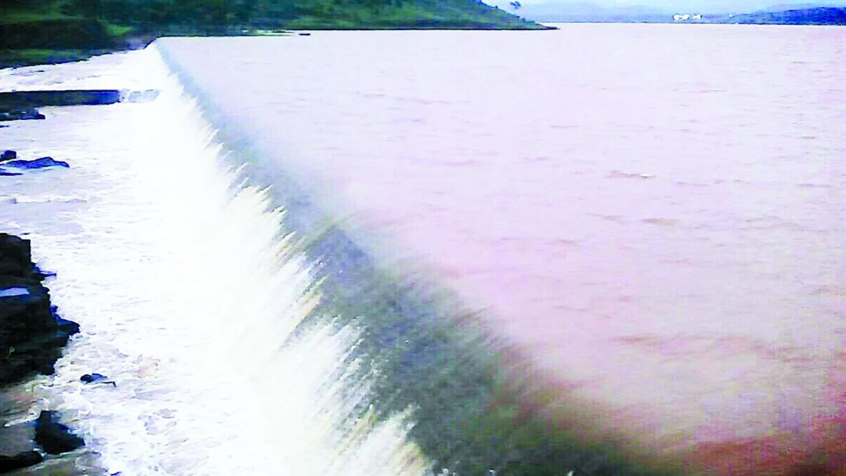 लाटीपाडा ओव्हरफ्लो