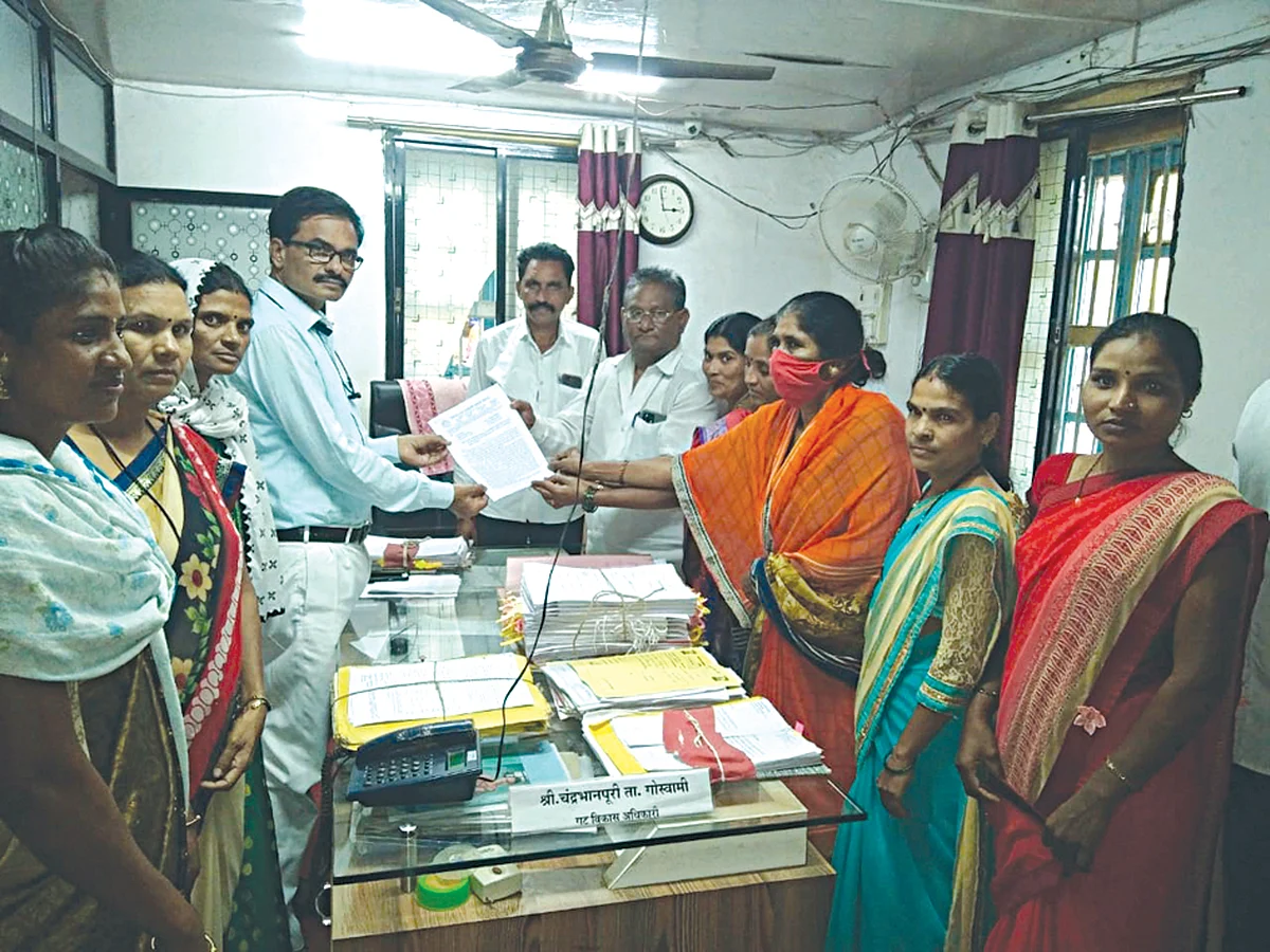 अमृत आहारसाठी खात्यात पडणारी पूर्ण रक्कम देण्यास सेंट्रल बँकेचा नकार