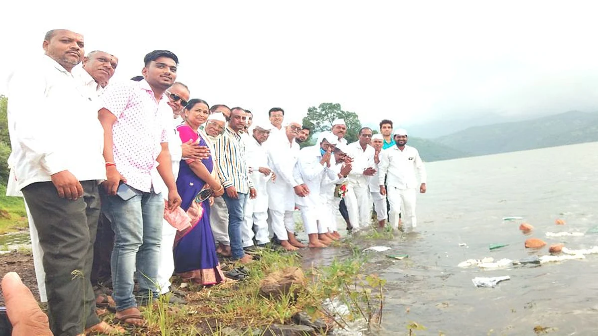भाम धरणाचे जलपूजन