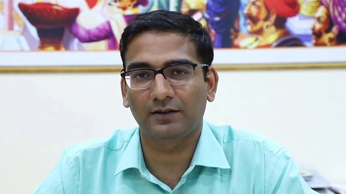 गरबा, दांडिया ऐवजी आरोग्य विषयक उपक्रमांना प्राधान्य द्या - जिल्हाधिकारी