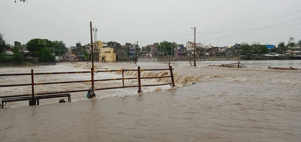 चाळीसगावात पुन्हा पावसाचा हाहाकार; डोंगरी, तितुर नदीला सहाव्यांदा महापूर