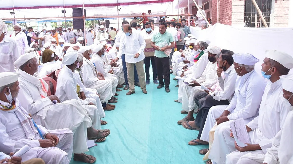 विरोधकांच्या आरोपांना राष्ट्रीय वयोश्री योजना हेच उत्तर- आमदार विखे