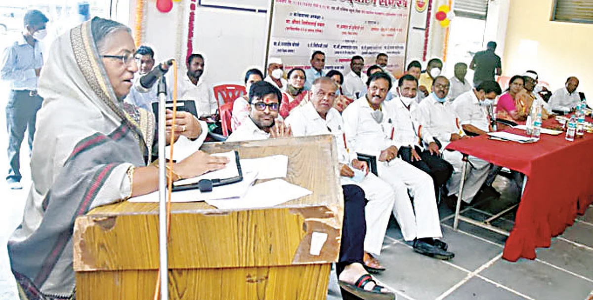 शिक्षक पतसंस्था आदर्शवत