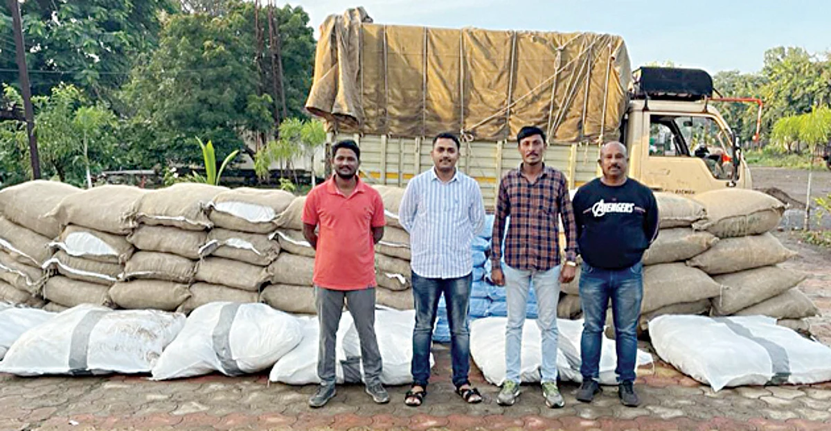 लाखो रुपायांचा गुटखा साठा जप्त