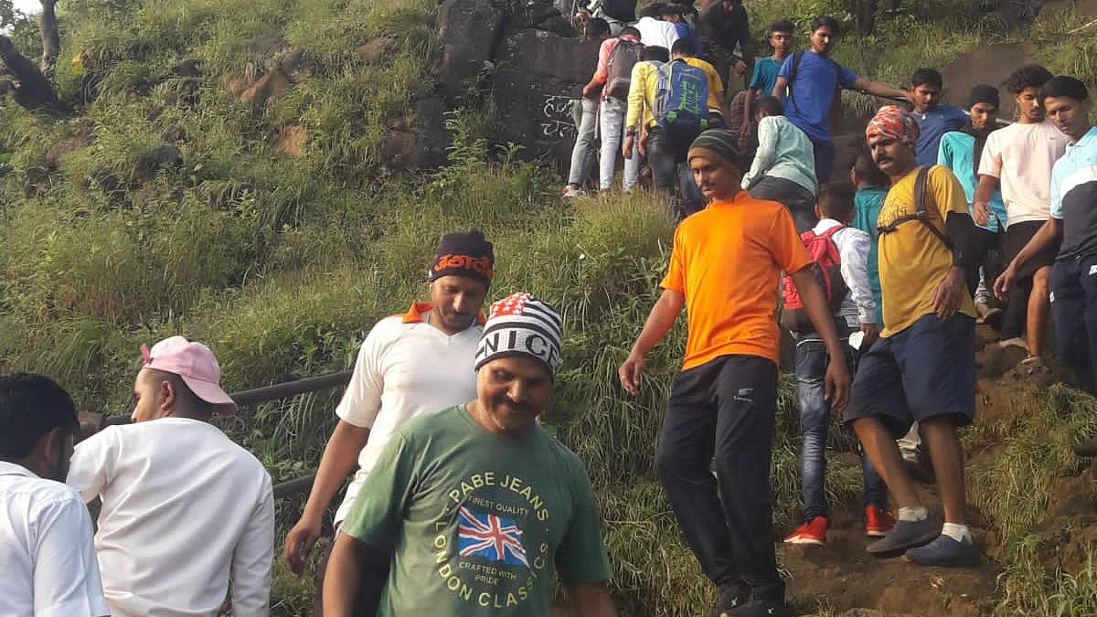 एक, दोन नाही तब्बल सव्वातिनशे वेळा 'ते' चढले कळसुबाई शिखर