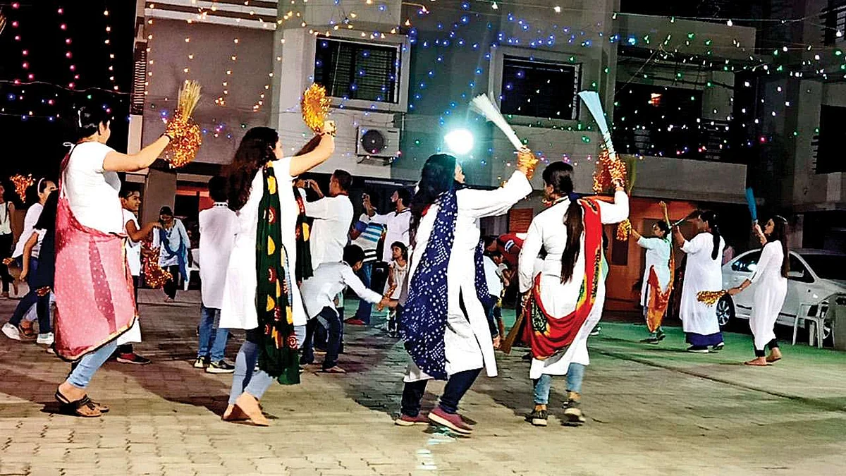 बंदी असतानाही नगरमध्ये दांडिया, गरबाचे कार्यक्रम