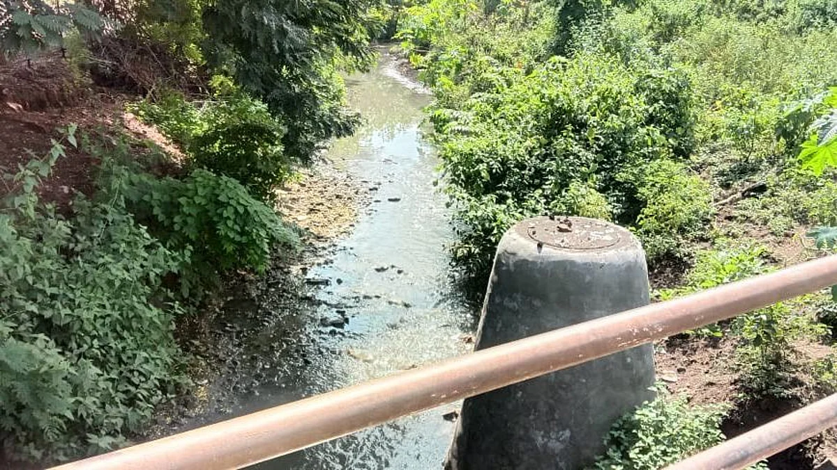 प्रभाग 9 : नैसर्गिक नाल्यांवर अतिक्रमण