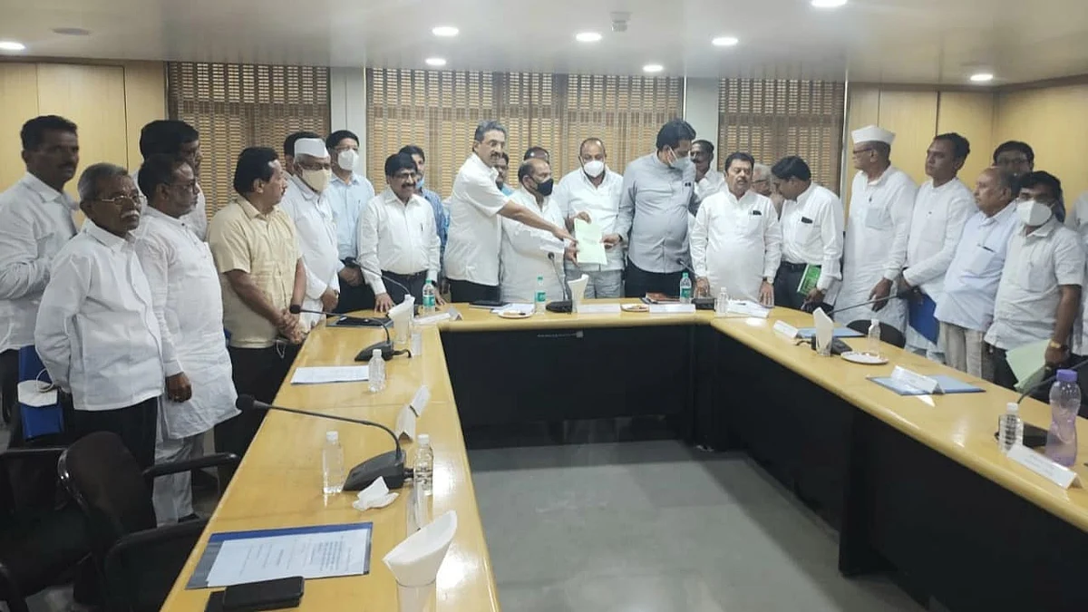 साखर कामगार 12 टक्के वेतनवाढ करारावर स्वाक्षरी