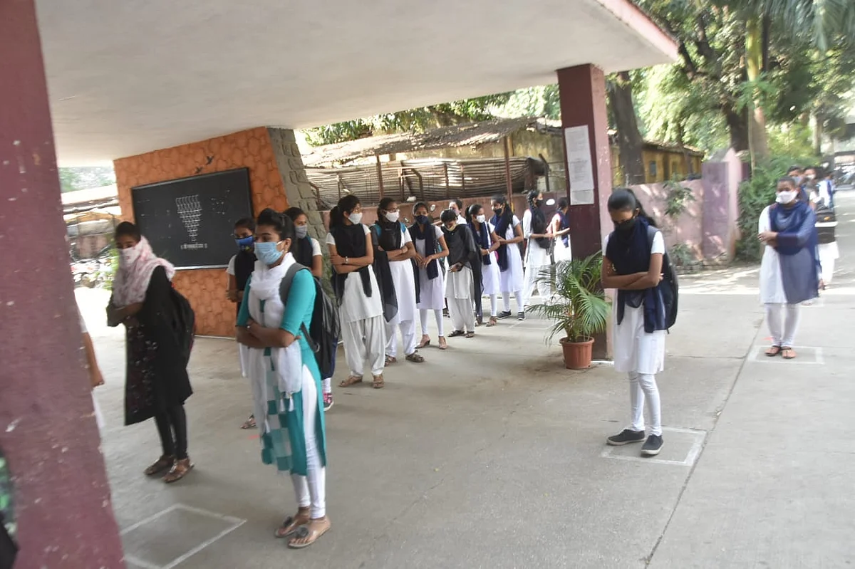 पहिल्या दिवशी 1 हजार 150 शाळांची घंटा वाजली