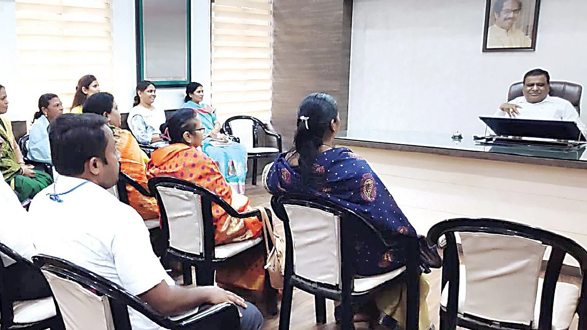 निधी वाढवून देण्याबाबत सकारात्मक निर्णय घेणार - जि. प. अध्यक्ष क्षिरसागर