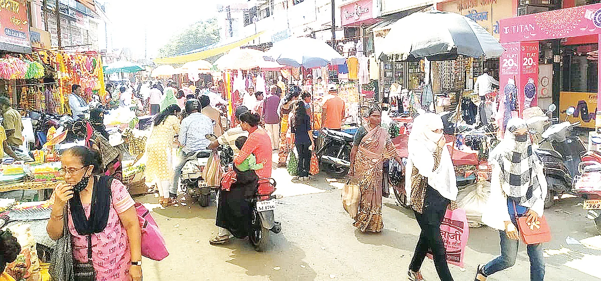 दीपोत्सवामुळे बाजारपेठेत चैतन्य
