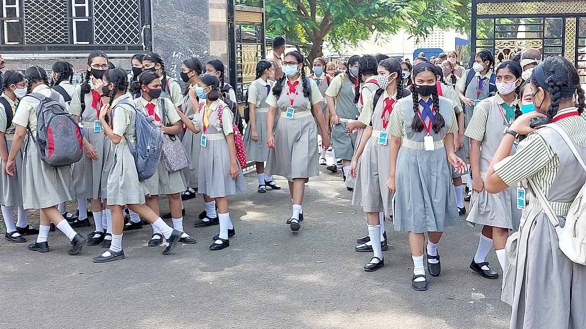 पुन्हा एकदा... स्कूल चले हम!
