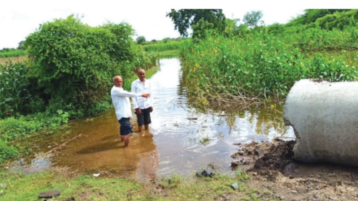 ब्राम्हणगाव शिवारात नळ्यांचे काम होईना