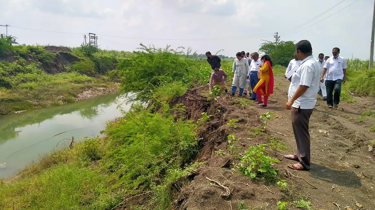 मुळा उजव्या कालव्याची जलसंपदाच्या वरिष्ठ अधिकाऱ्यांकडून पहाणी