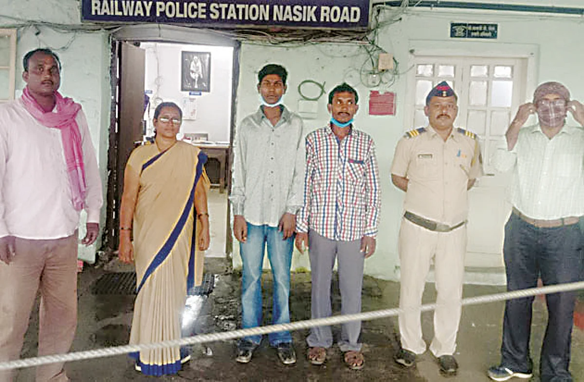हरवलेला मुलगा महिनाभराने नातेवाईकांच्या ताब्यात