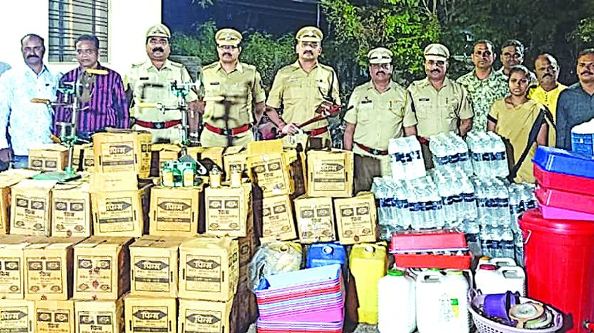 धुळ्यात बनावट दारूचा कारखाना उध्वस्त