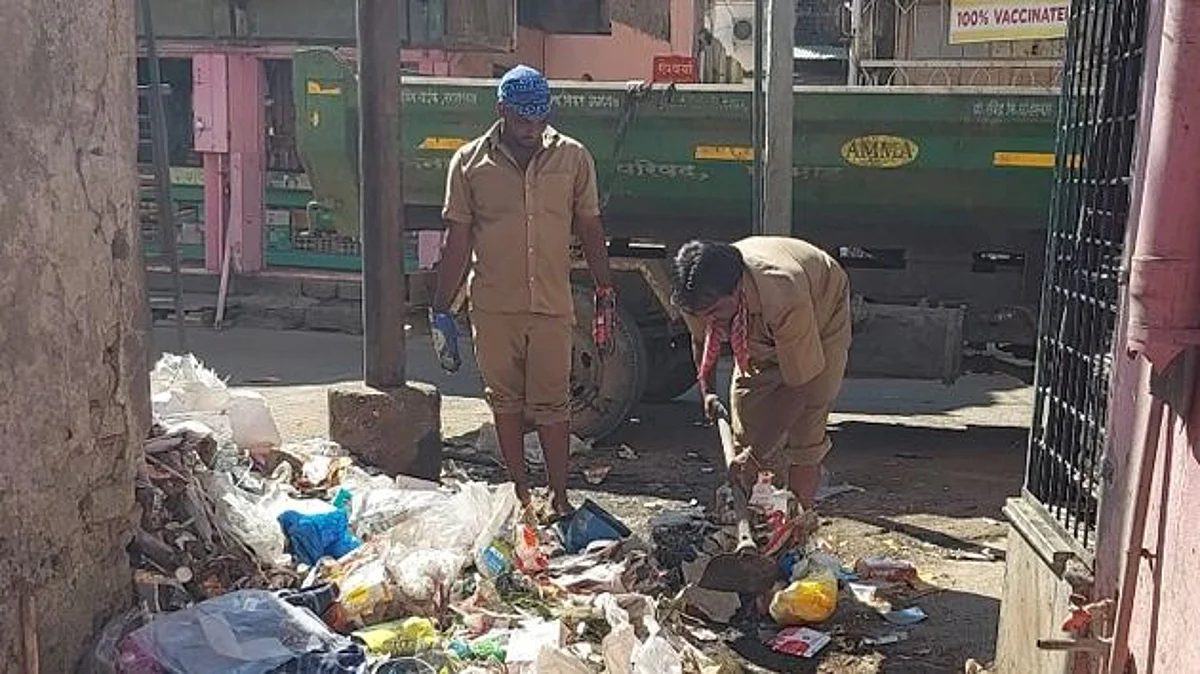 हँडग्लोज, मास्कअभावी सेवकांचे आरोग्य धोक्यात
