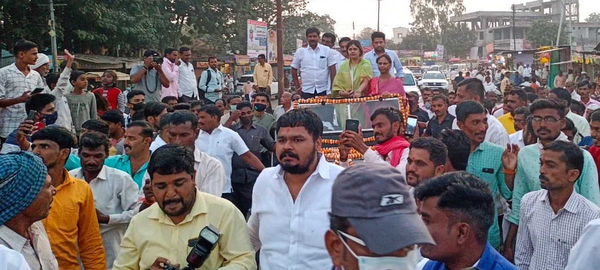 मंत्र्यांनी जनतेची थट्टा मांडल्याचे चित्र- पंकजा मुंडे
