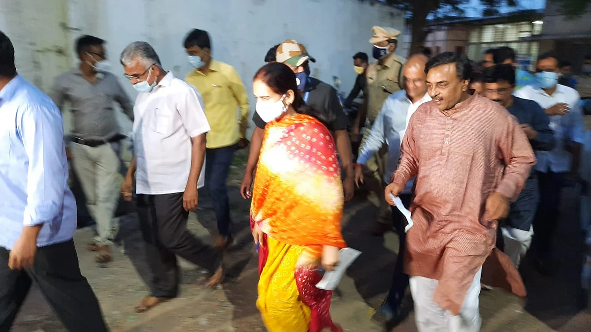 नगर अग्नितांडव : दोषींवर कारवाई होणार - केंद्रीय आरोग्य राज्यमंत्री भारती पवार