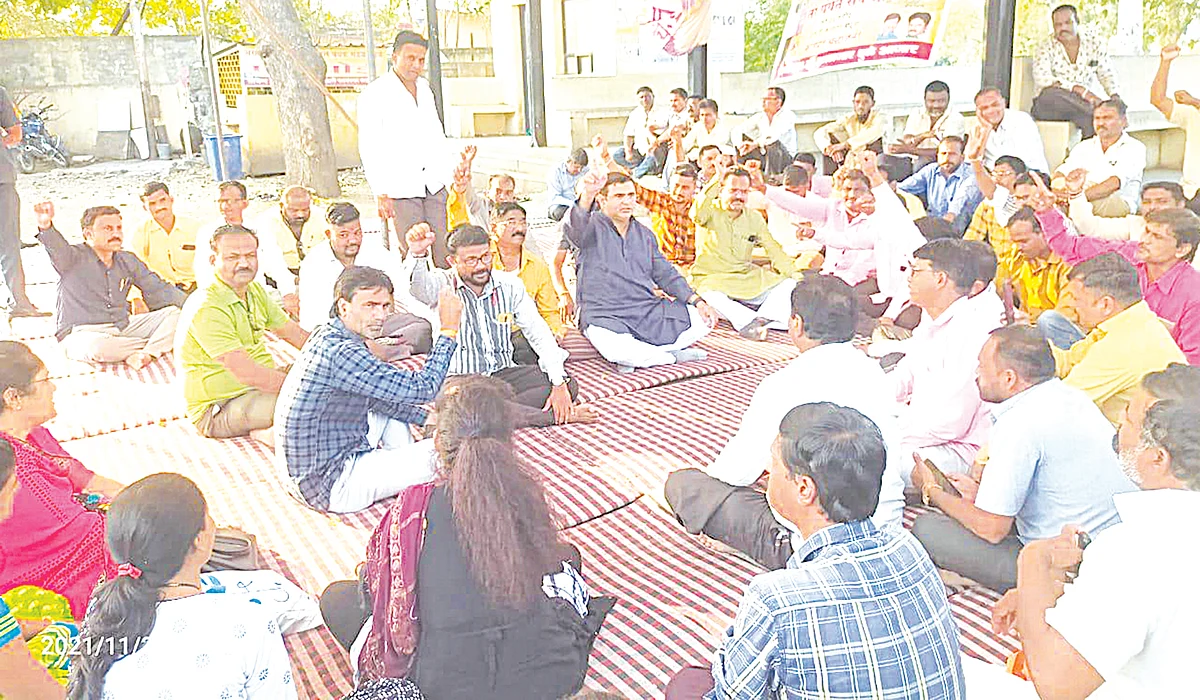 आ. जयकुमार रावल म्हणाले...गुरुवारपर्यंत निर्णय न घेतल्यास..