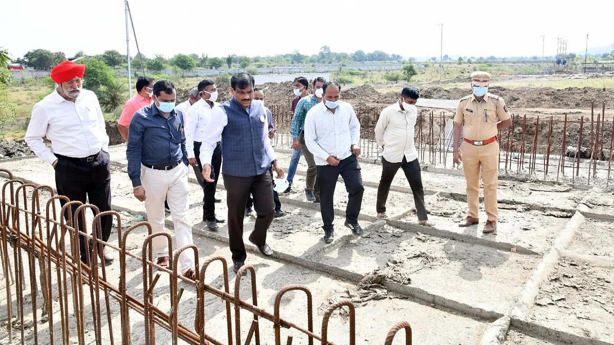 बीड बायपास रस्त्याची जिल्हाधिकाऱ्यांकडून पाहणी