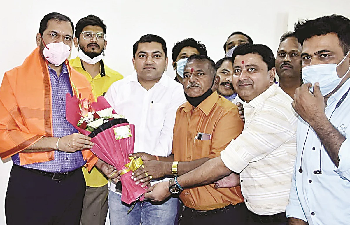 मनपा सेवकांना पदोन्नती