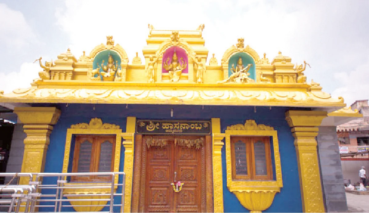 मंदिर फक्त दिवाळीला उघडते
